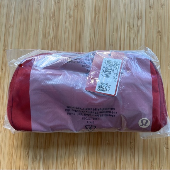 NWT LULULEMON LUNAR NEW YEAR Everywhere Belt Bag - Picture 5 of 5